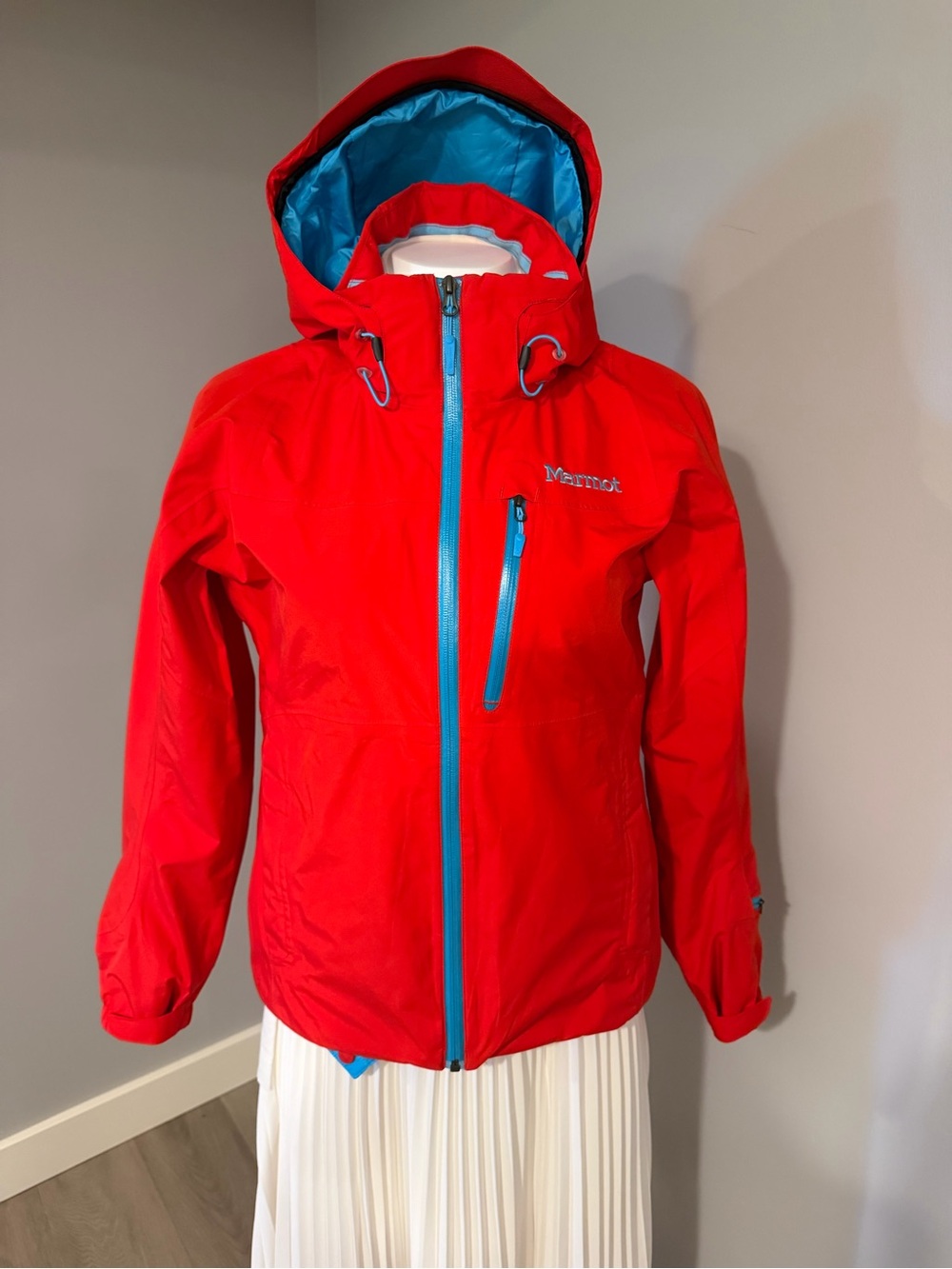 Marmot Red Jacket with Blue Trim Hooded Raincoat